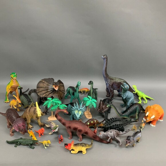 Variety of Toys Dinosaurs Hard Plastic Lot of 31 Pretend Play - Picture 1 of 10